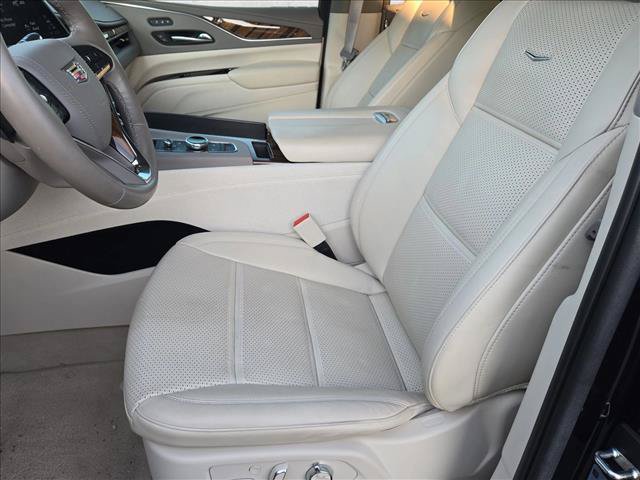 Used 2022 Cadillac Escalade ESV Premium Luxury Platinum AWD/4WD image 13
