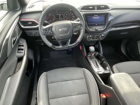 Used 2023 Chevrolet TrailBlazer RS w/ Convenience Package image 13