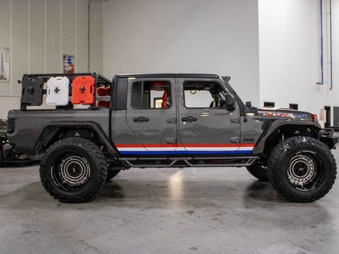 Used 2022 Jeep Gladiator Sport image 7