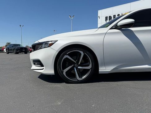 Used 2019 Honda Accord Sport image 4