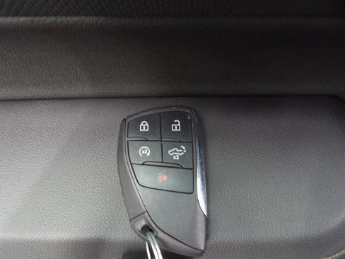 Used 2023 Chevrolet Silverado 1500 High Country w/ Technology Package image 62