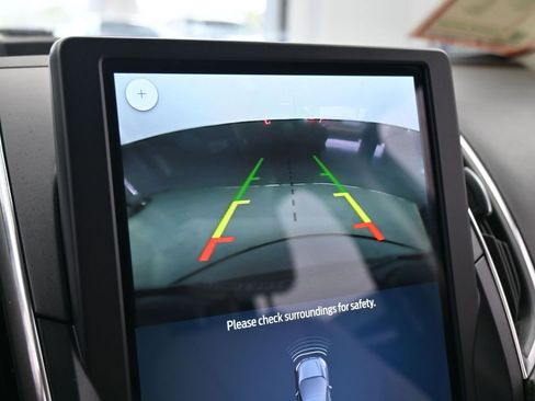 Used 2022 Ford Edge Titanium image 23