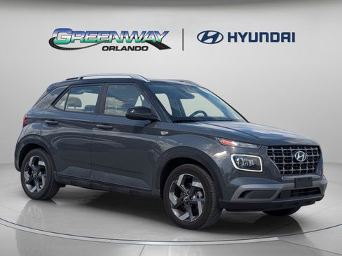 Certified 2025 Hyundai Venue Limited FWD image 2
