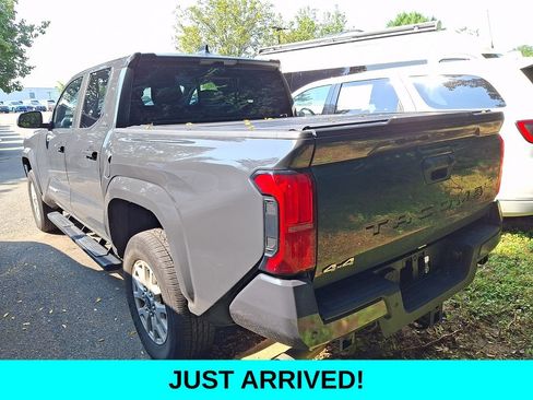 Used 2024 Toyota Tacoma SR5 AWD/4WD image 3