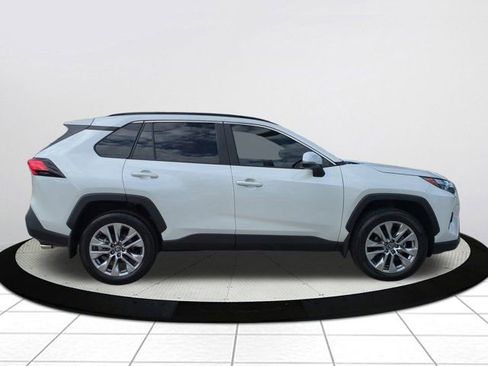 Used 2025 Toyota RAV4 XLE Premium image 2