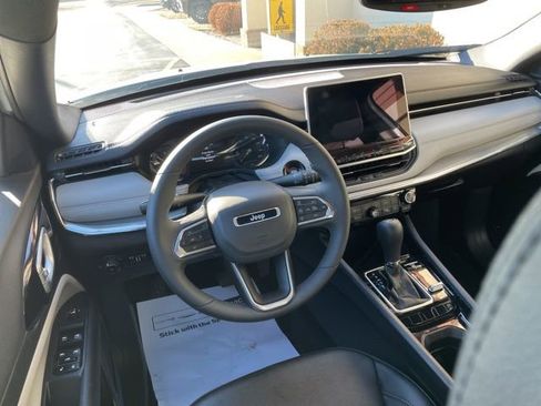 Used 2024 Jeep Compass Limited AWD/4WD image 19
