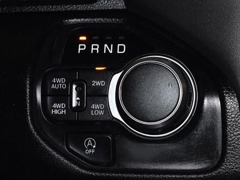 Certified 2025 RAM 1500 Big Horn image 24