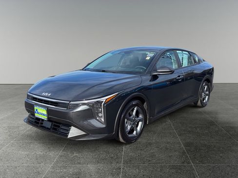 Used 2025 Kia K4 FWD image 3