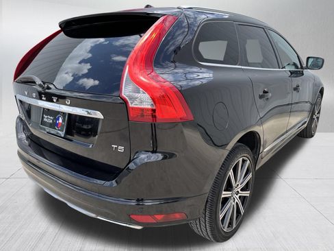 Used 2016 Volvo XC60 T5 Premier w/ Proximity Package FWD image 9