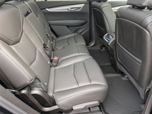 New 2025 Cadillac XT6 Luxury w/ LPO, Floor Liner Package image 22