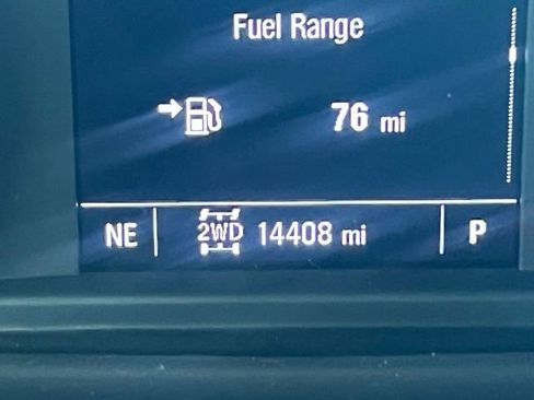 Used 2025 Chevrolet Silverado 1500 Custom image 12