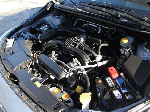 Used 2018 Subaru Crosstrek 2.0i Premium image 13