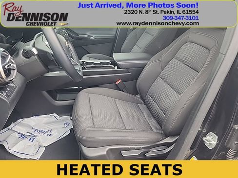 Used 2025 Chevrolet Equinox LT image 3
