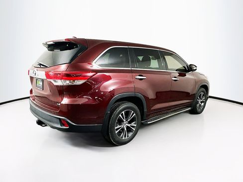 Used 2017 Toyota Highlander Plus image 9