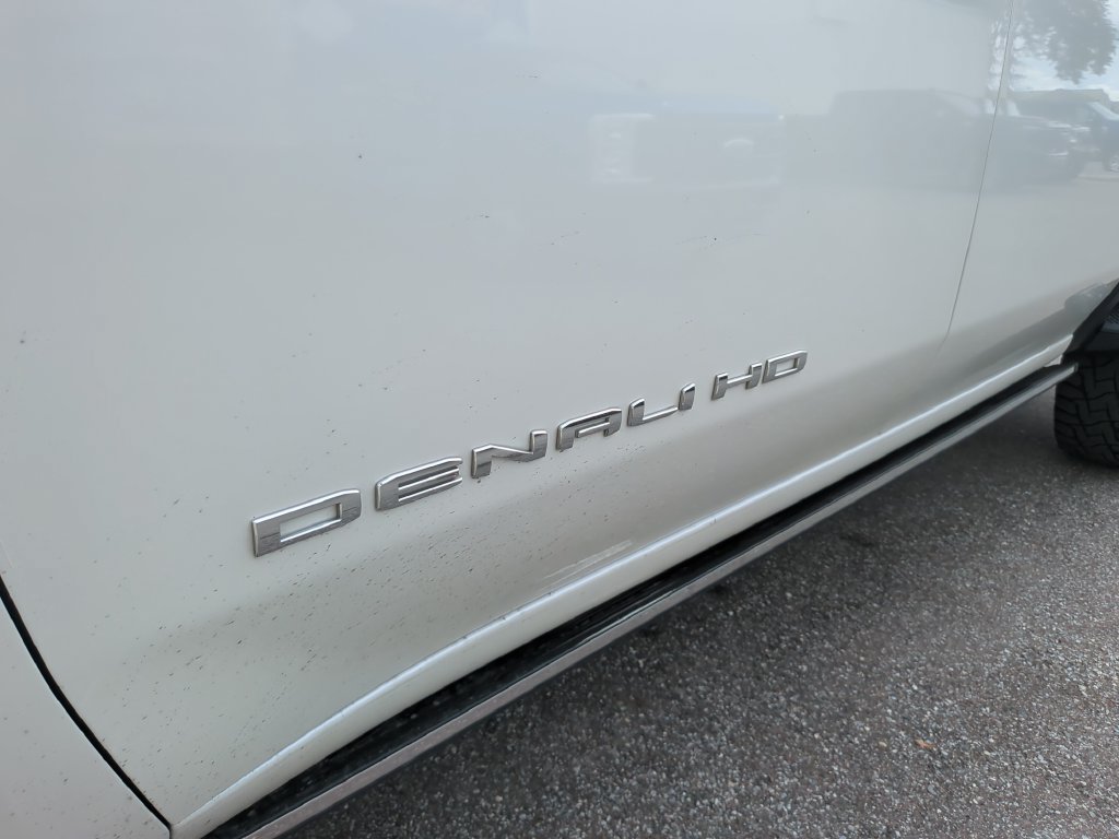Used 2024 GMC Sierra 2500 Denali Ultimate AWD/4WD image 9