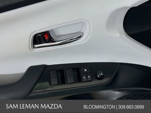 Used 2022 Toyota Prius LE FWD image 17
