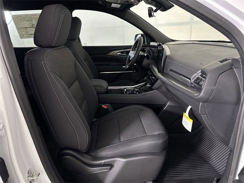 New 2026 Chevrolet Traverse LT w/ Driver Confidence Package image 28