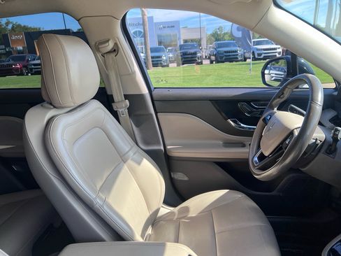Used 2020 Lincoln Corsair AWD w/ Equipment Group 101A image 15