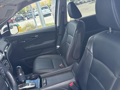 Used 2016 Honda Pilot Touring image 3