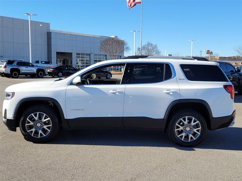 Used 2023 GMC Acadia SLT image 4
