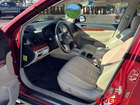 Used 2011 Subaru Outback 2.5i Limited image 6