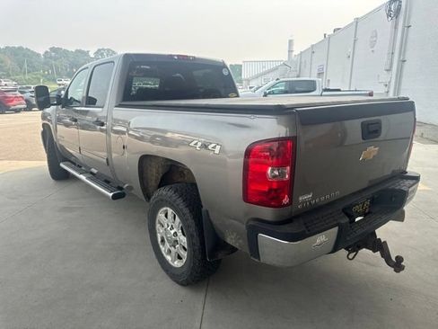 Used 2013 Chevrolet Silverado 2500 LT w/ Interior Plus Package AWD/4WD image 6