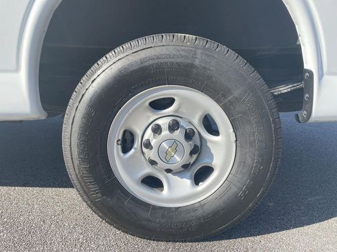 Used 2023 Chevrolet Express 2500 w/ Driver Convenience Package image 29