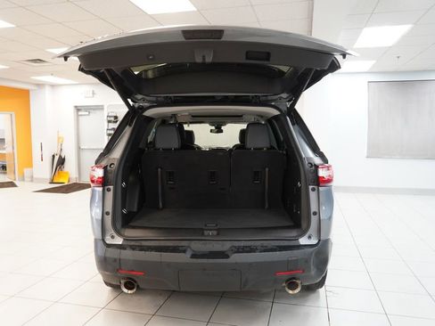 Used 2018 Chevrolet Traverse LT w/ LPO, Cargo Package AWD/4WD image 10