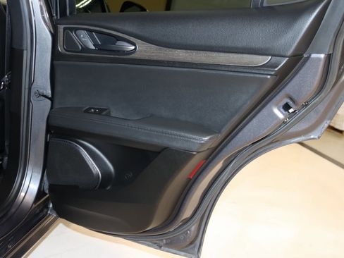 Used 2022 Alfa Romeo Stelvio Ti image 64