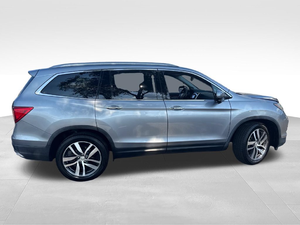 Used 2016 Honda Pilot Touring image 7