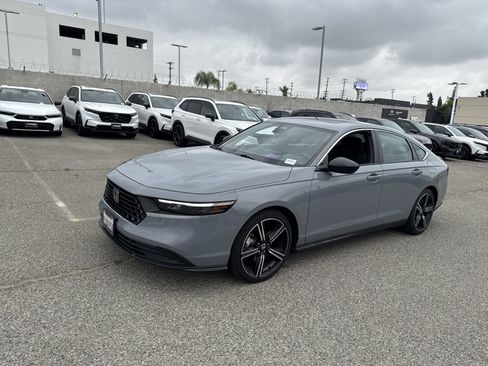 Used 2023 Honda Accord Sport image 8