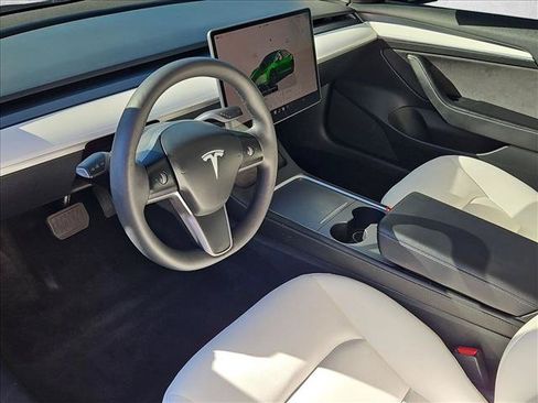 Used 2023 Tesla Model 3 Standard Range RWD image 10