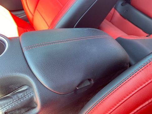 Used 2019 Ford Mustang GT Premium w/ Equipment Group 401A RWD image 31