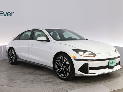 Used 2024 Hyundai Ioniq 6 SEL image 13