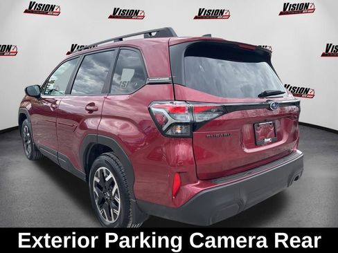 Used 2025 Subaru Forester Premium AWD/4WD image 8