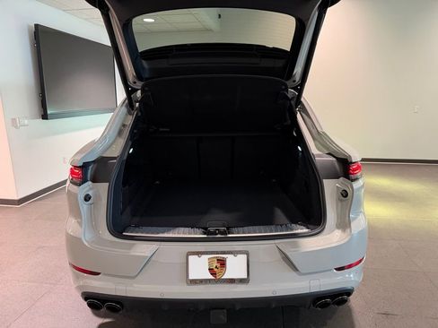 Used 2026 Porsche Cayenne Coupe AWD/4WD image 30