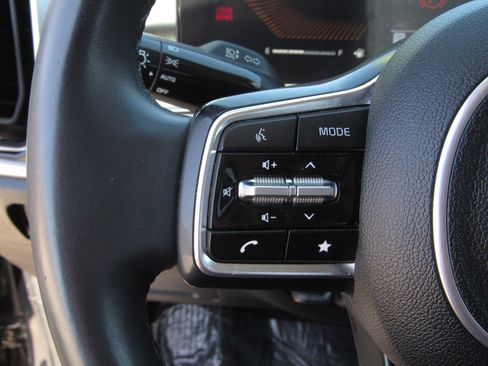 Used 2024 Kia Sorento S AWD/4WD image 24