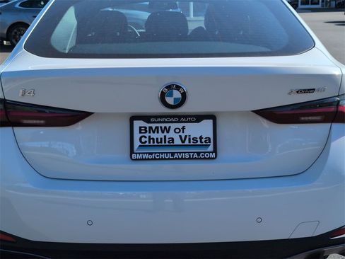 New 2026 BMW i4 xDrive40i image 9