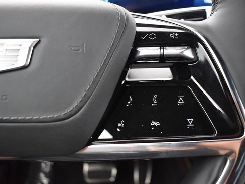 New 2026 Cadillac Vistiq Premium Luxury w/ LPO, Floor Liner Package image 18