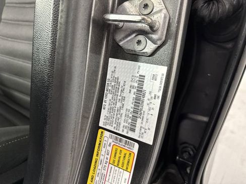 Used 2017 Ford Fusion SE image 34