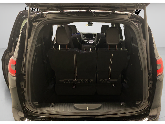 Used 2025 Chrysler Pacifica Select FWD image 33