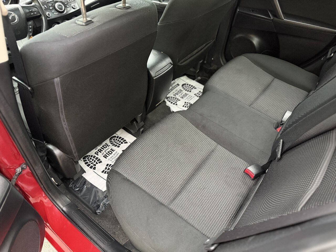 Used 2013 MAZDA MAZDA3 i Touring FWD image 19