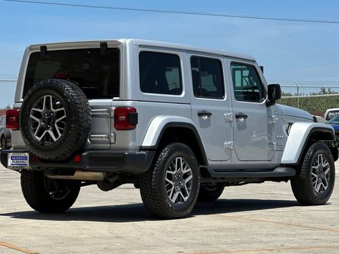 Used 2024 Jeep Wrangler Sahara image 3