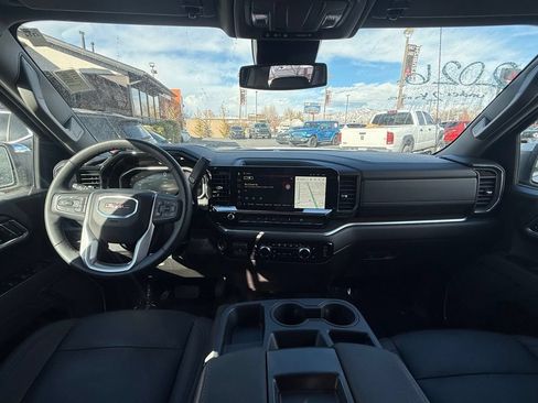 Used 2026 GMC Sierra 1500 SLT AWD/4WD image 22
