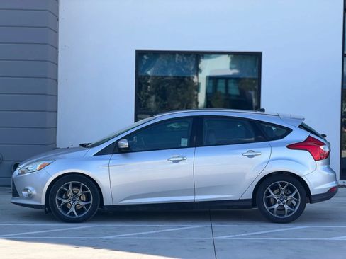 Used 2014 Ford Focus SE w/ Equipment Group 201A FWD image 12