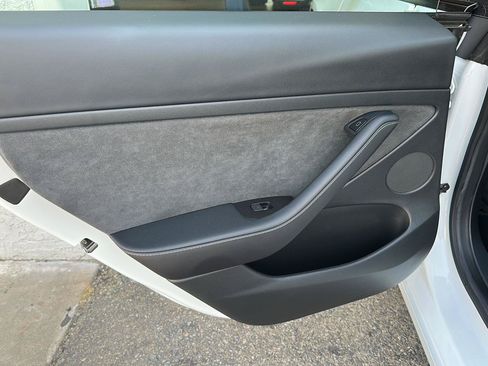 Used 2022 Tesla Model 3 RWD image 21
