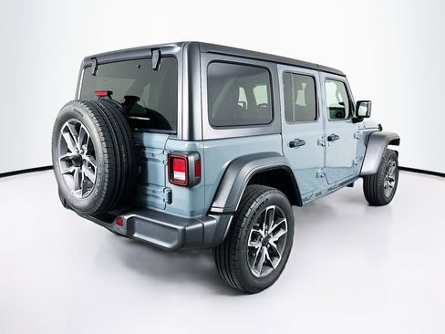 Used 2024 Jeep Wrangler Unlimited w/ LED Headlamp & Fog Lamp Group AWD/4WD image 9