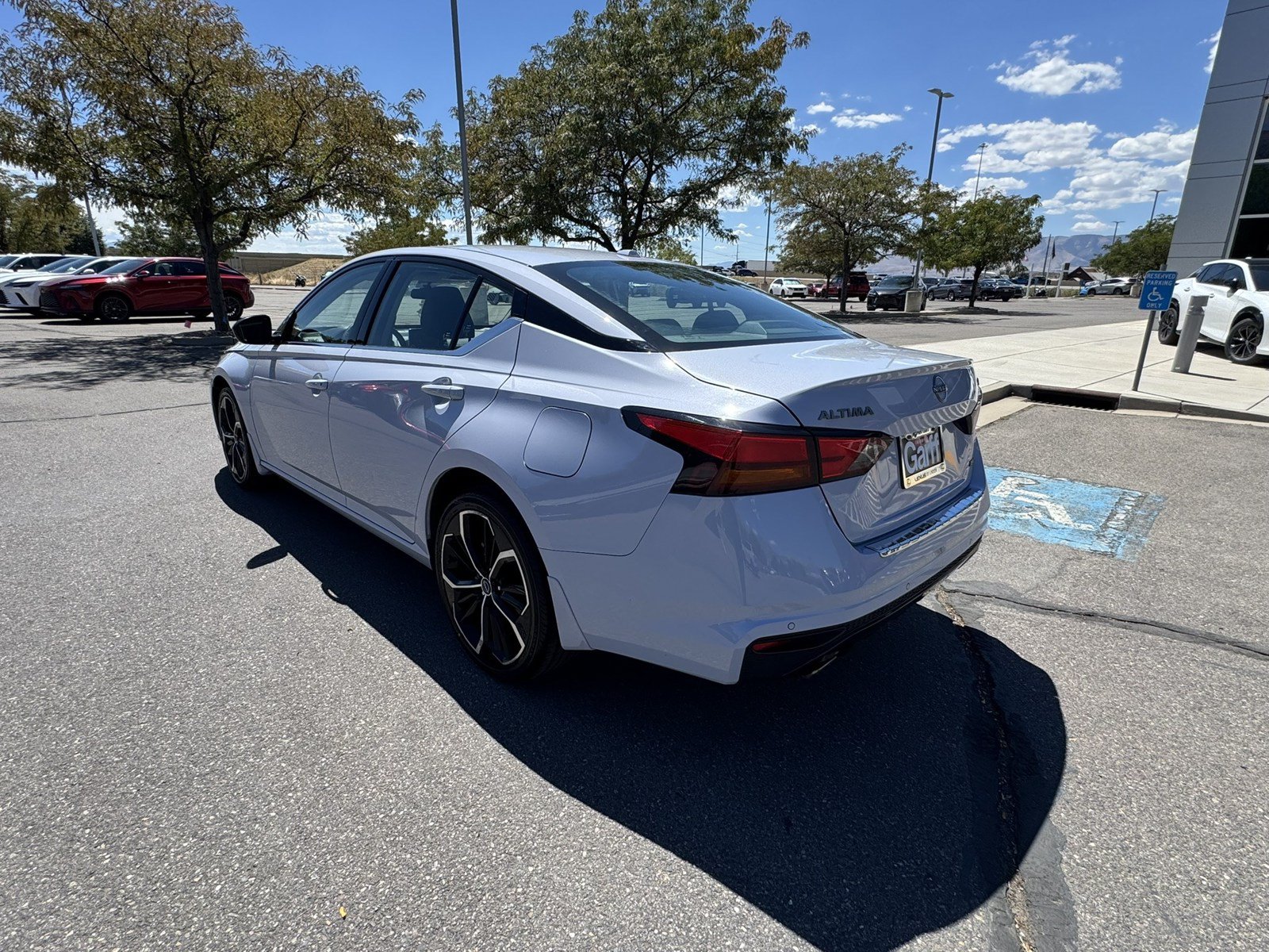 Used 2023 Nissan Altima 2.5 SR AWD/4WD image 4
