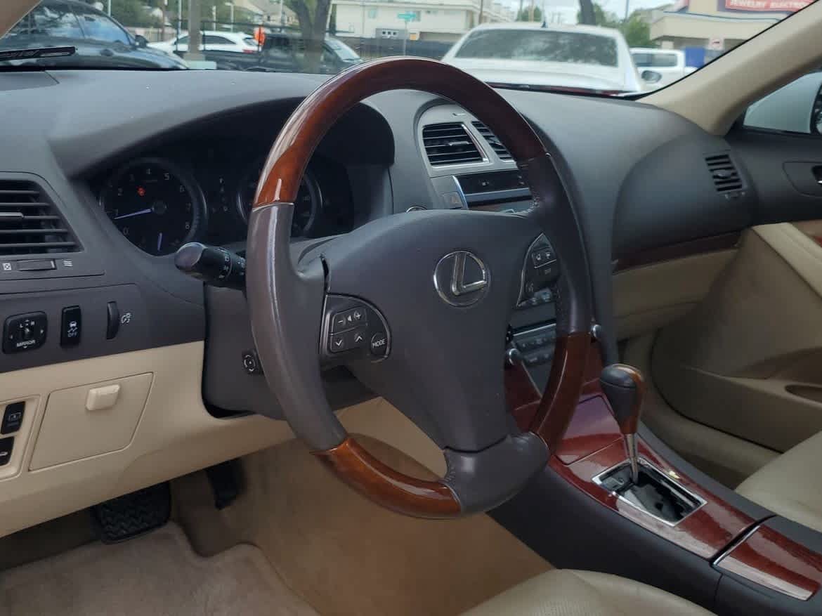 Used 2012 Lexus ES 350 FWD image 2