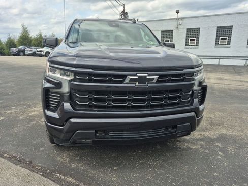 Used 2023 Chevrolet Silverado 1500 RST image 2